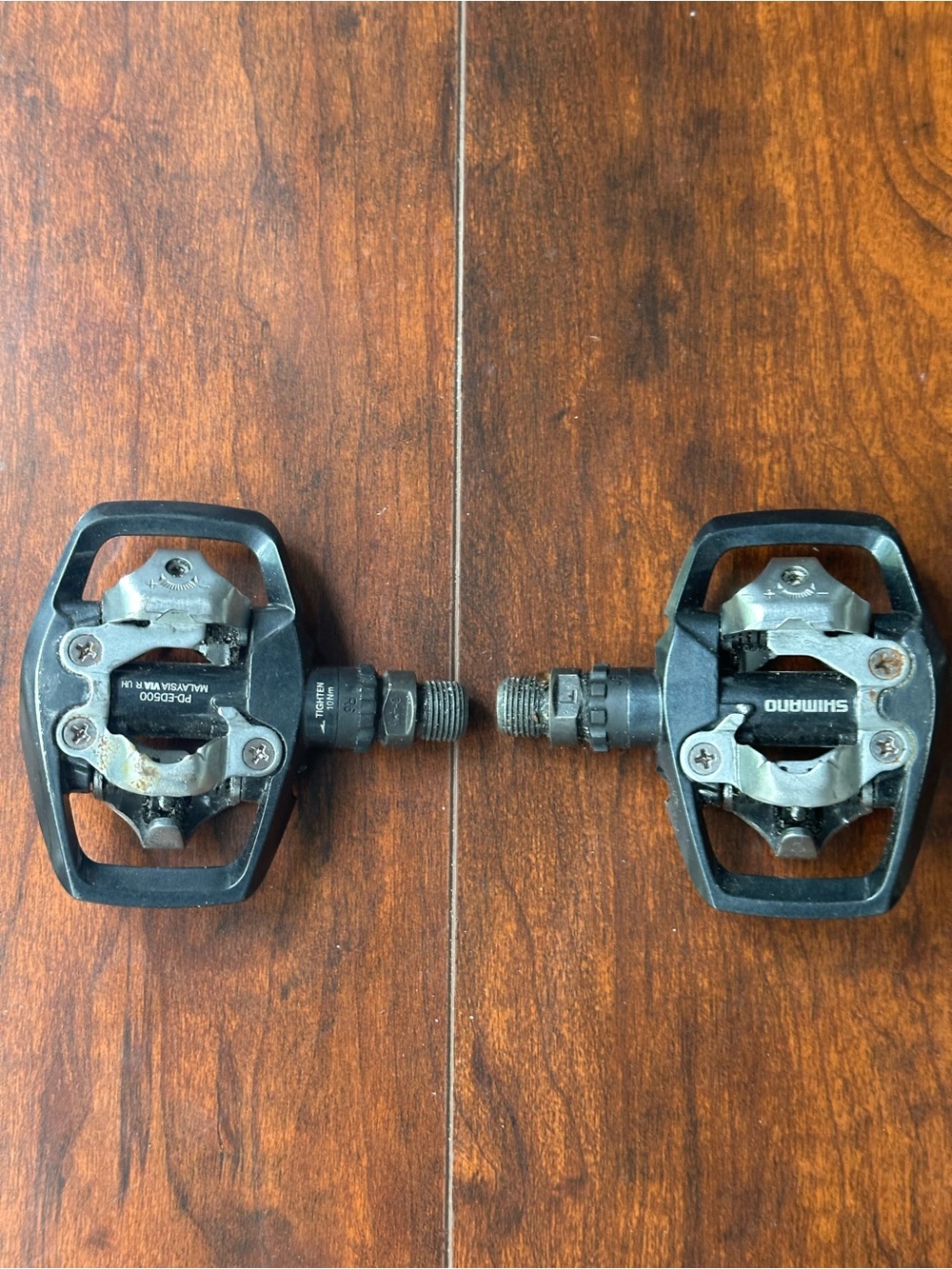 Shimano PD-ED500 Two-Sided Clipless Pedals in Black and Silver